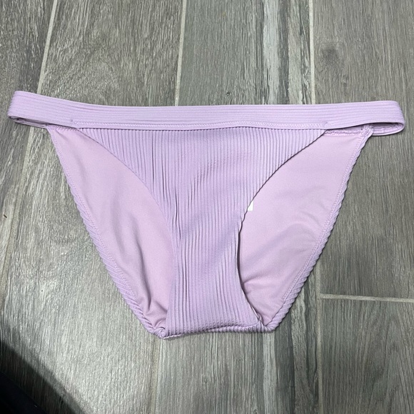 hollister lavender bikini bottom!!! - Picture 2 of 6